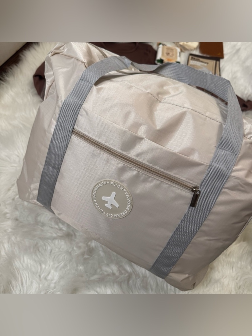 Travel Comfort Bundle Taupe Brown Neutral Set NWT Pillow Bag Skincare Essentials - Picture 7 of 10